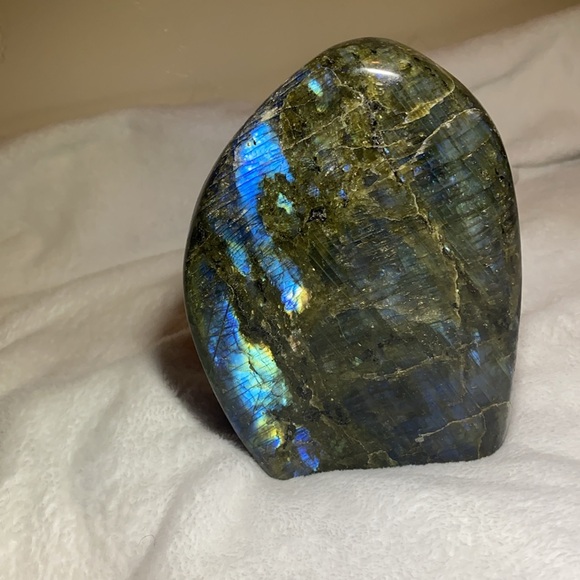 ✨ 4.7lbs Massive Polished Labradorite Slab – Stunning Blue Flash on Both Sides!✨ - Picture 5 of 12